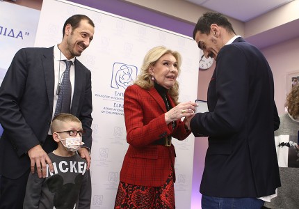 Ο Σύλλογος Ελπίδα τίμησε τον Ολυμπιακό και τον ηγέτη του! (vids, pics)