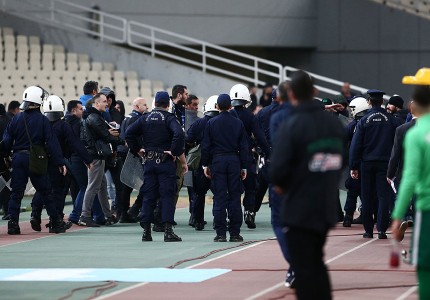 Έχουν θράσος! Η διακοπή έπρεπε να γίνει από το 5ο λεπτό! (vids, pics)