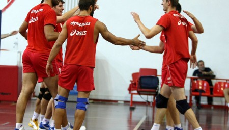 Νίκη με «πρώτη» Νοβότνι