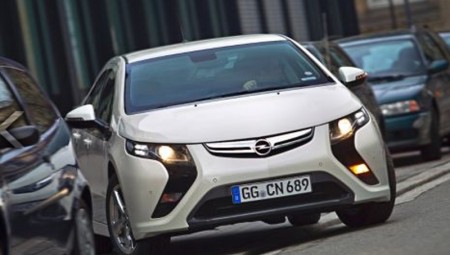 Το ηλεκτρικό Opel Ampera-e με μπαταρία αλλάζει τους κανόνες
