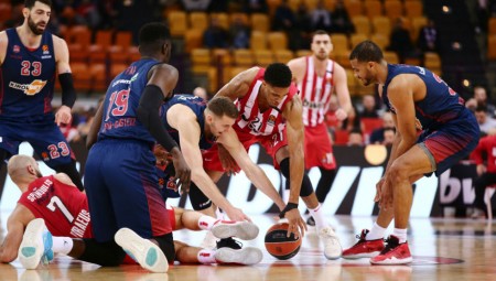 Ολυμπιακός: Πρώτη φορά κέρδισε όλα τα δεκάλεπτα (photos)