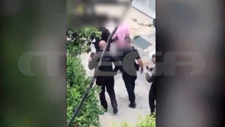 Βίντεο ντοκουμέντο από την κινηματογραφική σύλληψη ληστή μετά από κλοπή σε σουπερμάρκετ