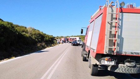 Κερατέα – Σε εξέλιξη η φωτιά που ξέσπασε στο Μαρκάτι – Εντολή εκκένωσης από το 112 (video)