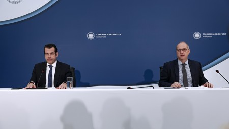 LIVE: Τα νέα μέτρα για τον κορονοϊό