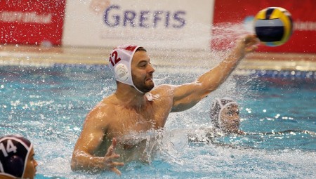 Πόλο Ανδρών | Ολυμπιακός-Απόλλων: Κουμάντο από νωρίς με «μπόμπερ» Φιλίποβιτς
