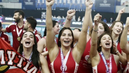Ελευθεριάδου: «Περηφάνια για την ομάδα και τον κόσμο του Ολυμπιακού»
