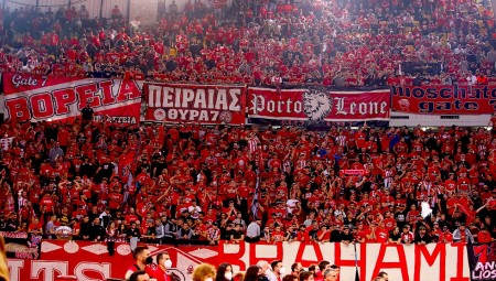 ΟΛΟΙ κόκκινα στο ΣΕΦ-«καμίνι» και πάμε Βελιγράδι!