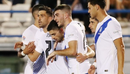 To «κάρφωσε» ο Μασούρας, 2-1 η Ελλάδα! (video)