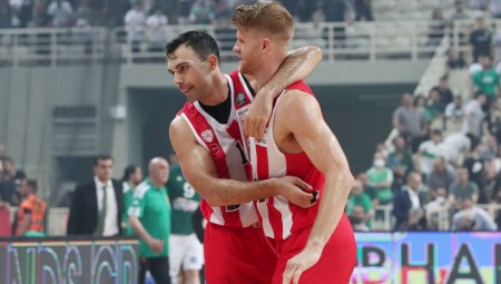 Ο Γουόκαπ ντύθηκε Σλούκας και οι δυο τους «σερβίρουν» στην EuroLeague (stats)