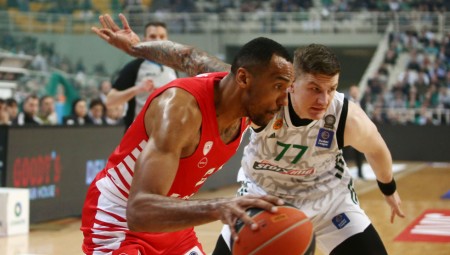 Watch how Olympiacos advanced in the first half (video)