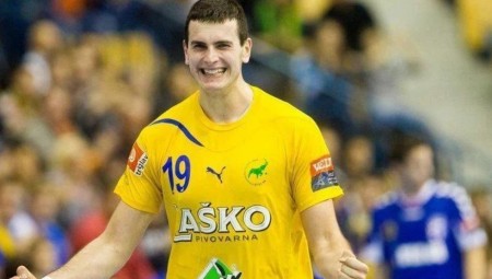 Σλίσκοβιτς: «Ενθουσιασμένος που έρχομαι σε έναν μεγάλο σύλλογο, με φοβερούς οπαδούς»