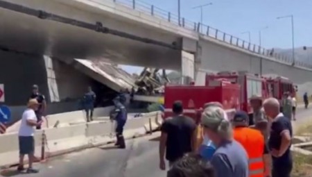 Τραγωδία στην Πάτρα! Δύο νεκροί & εγκλωβισμένοι μετά από κατάρρευση γέφυρας (video)