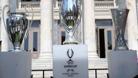 Άρχισε η μεγάλη γιορτή για το Super Cup στον Πειραιά! (photos)