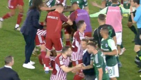 «Βροχή» τα μπουκάλια στη Λεωφόρο (video)