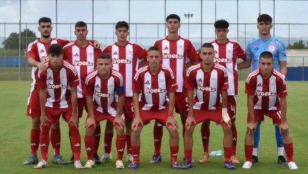 Το πρόγραμμα των «ερυθρόλευκων» Νέων και Εφήβων