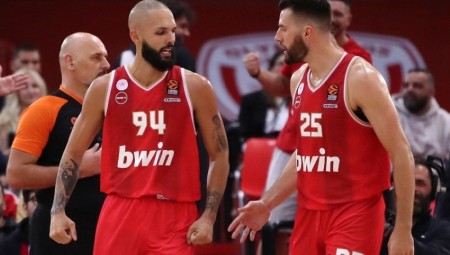 Μετράει αντίστροφα για να μάθει αντίπαλο ο Θρύλος!