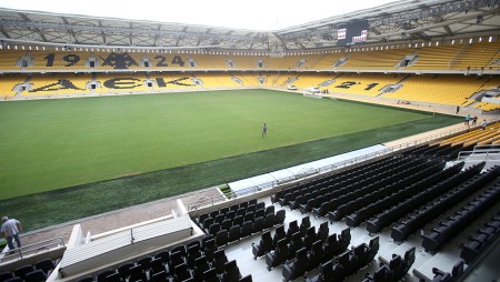 Ανακοίνωση η ΑΕΚ εναντίον του κόσμου της που μπήκε στο νέο γήπεδο, έκανε ζημιά στον αγωνιστικό χώρο και «αφαίρεσε υλικό»!