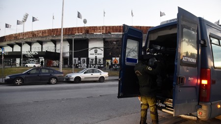 Το θέμα με τα στυλιάρια ΜΕΣΑ στην Τούμπα, «θαμμένο» στο sdna! Αν, όμως, ήταν στο... Καραϊσκάκη, ε!