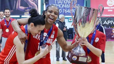 Λάμπερτ: «Λατρεύω να είμαι στον Ολυμπιακό, όλα στην Ελλάδα είναι απίστευτα»