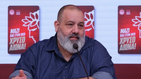 Καραπαπάς: «ΣΑΣ... ΠΟΝΑΕΙ Ο ΡΕΤΣΟΣ» (photos)
