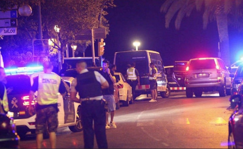 Διπλό τρομοκρατικό χτύπημα στην Καταλονία: «Πυρήνας» οκτώ τζιχαντιστών πίσω από το μακελειό (vid)