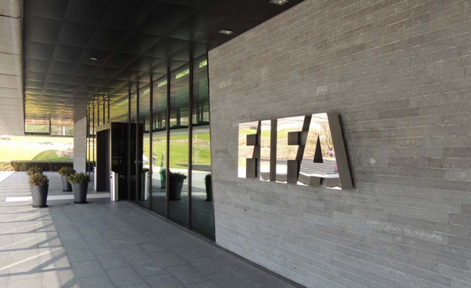 Εντολή της FIFA για ξένους διαιτητές