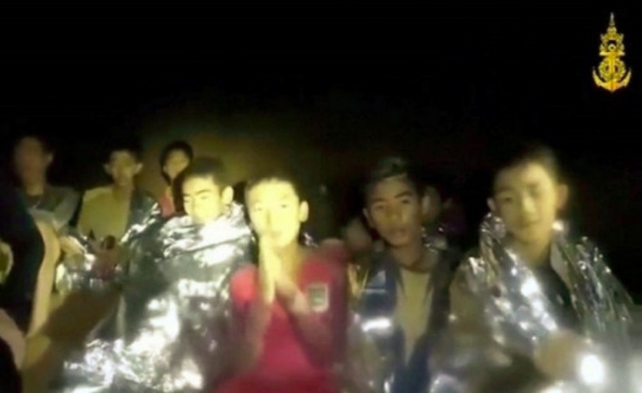 Βγήκε και το τελευταίο παιδί από τη σπηλιά στην Ταϊλάνδη