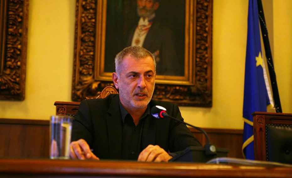 Μώραλης: «Το Υπουργείο Πολιτισμού υποβαθμίζει τον Δήμο Πειραιά»
