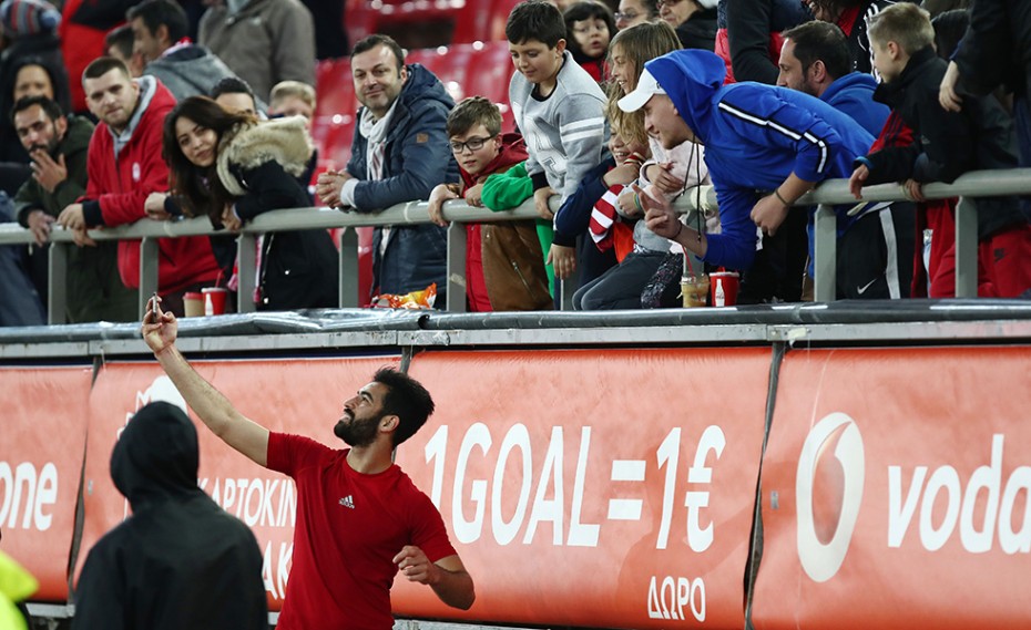 «Ένα με τον κόσμο μας!» (pic)