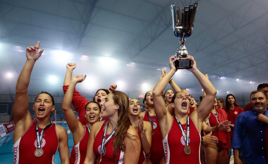 Η ΚΑΕ Ολυμπιακός συνεχάρη τις πρωταθλήτριες Ελλάδος! (pic)