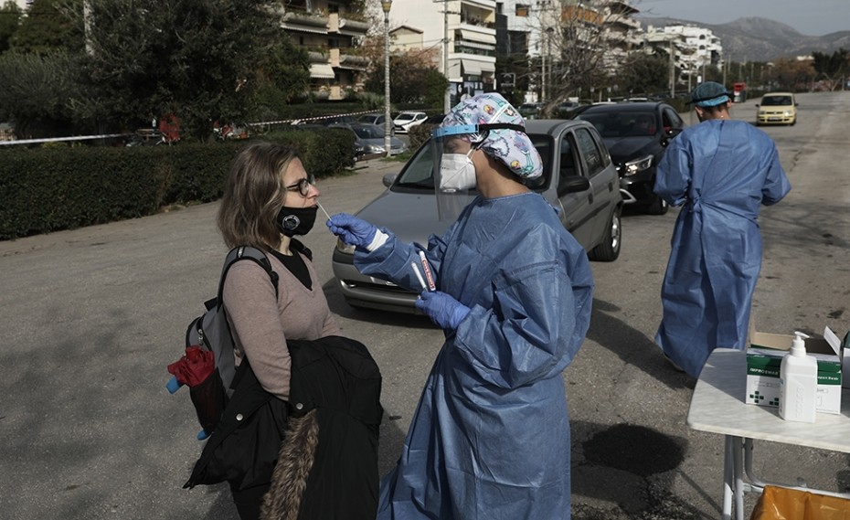 Κρίσιμη συνεδρίαση των λοιμωξιολόγων για το άνοιγμα της αγοράς – Οι περιοχές που είναι στο «κόκκινο» (video)