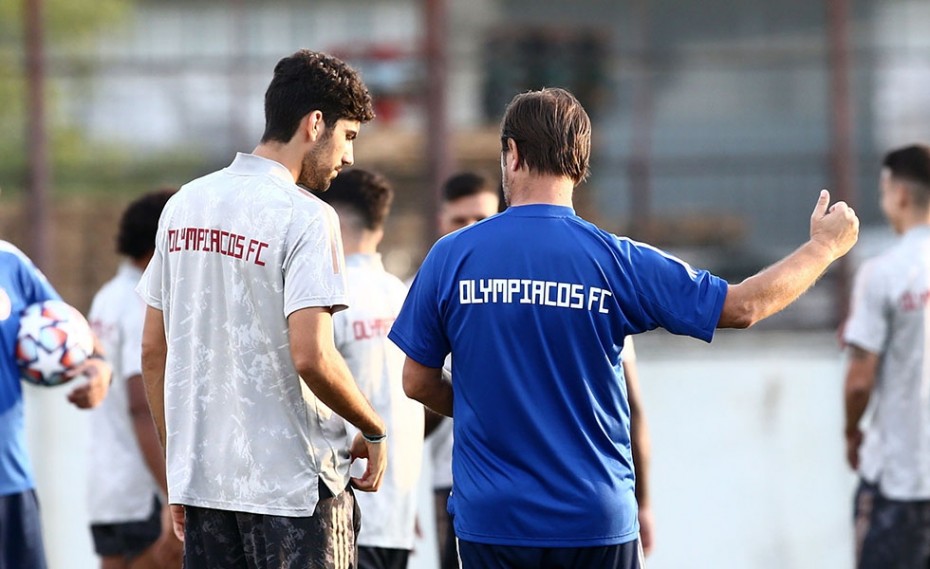 Στάζει μέλι ο Μαρτίνς για «Μπούχα»! (video)