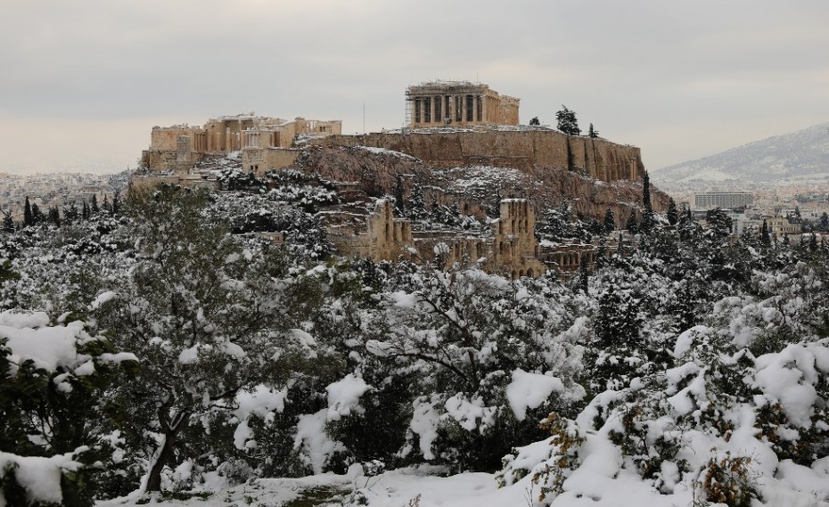 Αγριεύει ο καιρός τις επόμενες ώρες – «Λευκή» 25η Μαρτίου με χιόνια και στην Πάρνηθα (video)