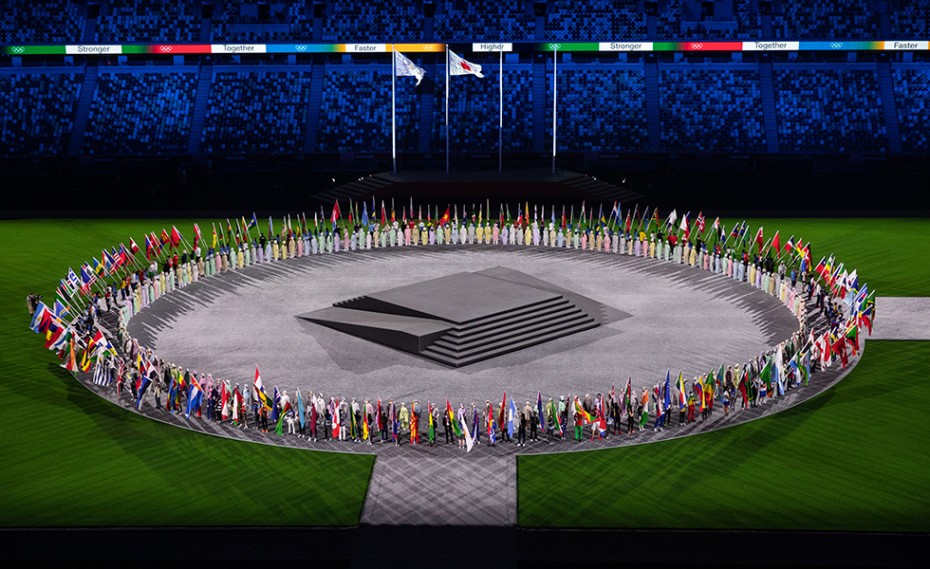 Ο Φουντούλης σημαιοφόρος της Ελλάδας στην τελετή λήξης των Ολυμπιακών Αγώνων