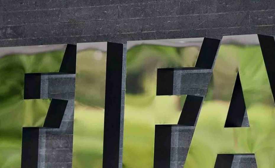 Έτοιμη η FIFA να αποβάλλει τη Ρωσία