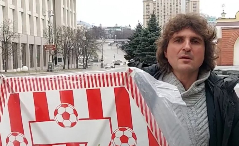 Με χαρταετό του ΘΡΥΛΟΥ ο Τσιάμης στο Κίεβο! (video)