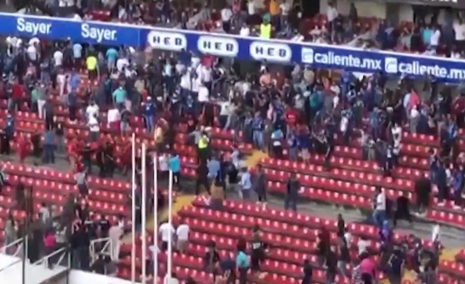 Μεξικό: Απίστευτα βίντεο από τις συμπλοκές μεταξύ οπαδών