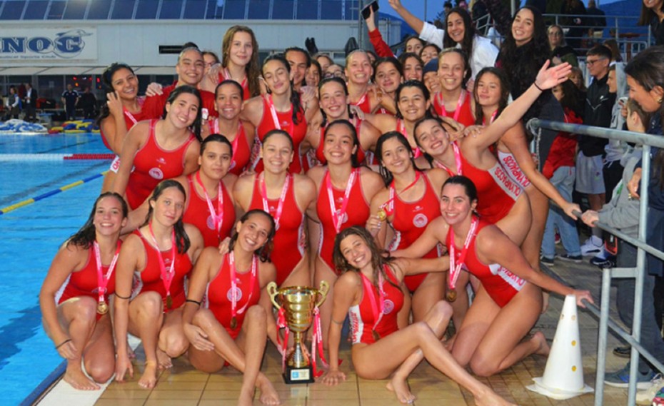 Πρωταθλήτρια Ελλάδας η ομάδα πόλο Νέων Γυναικών του Θρύλου!