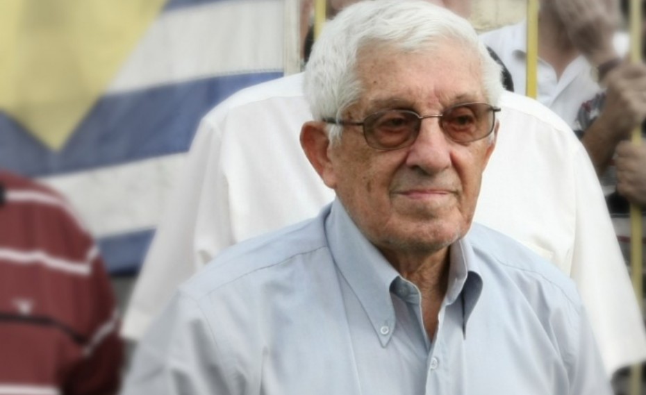 Το «αντίο» στον θρυλικό Θανάση Μπέμπη