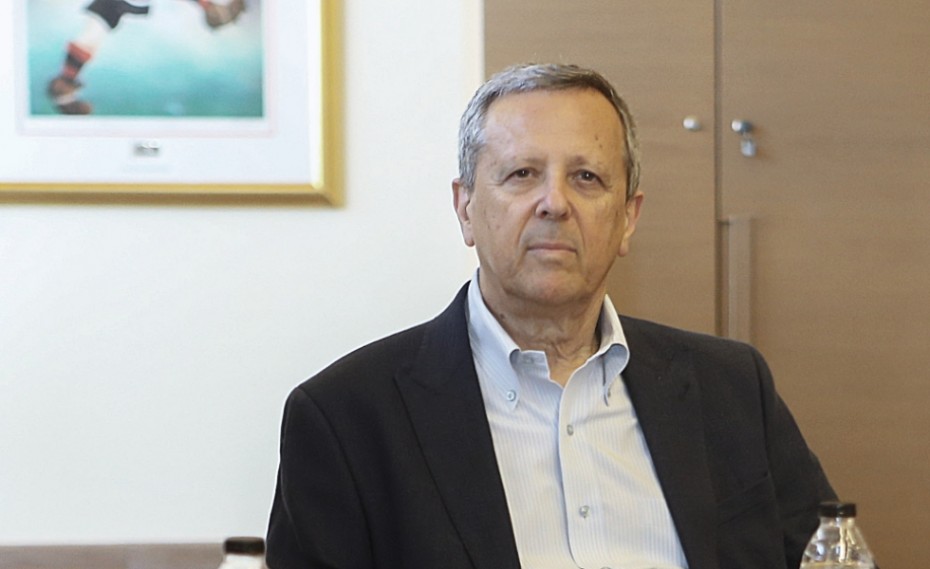 Ο Μπαλτάκος κάνει... όχημα της «εξυγίανσης» την ΕΠΟ