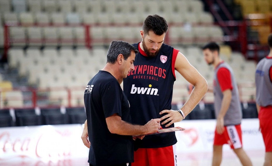 Πίτερς: «Θα γίνει μάχη, είμαστε έτοιμοι» (video)