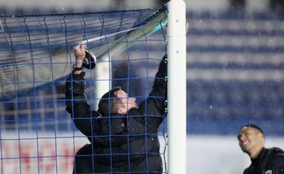 Το «σκάνδαλο της μεζούρας» στη Super League! (video)