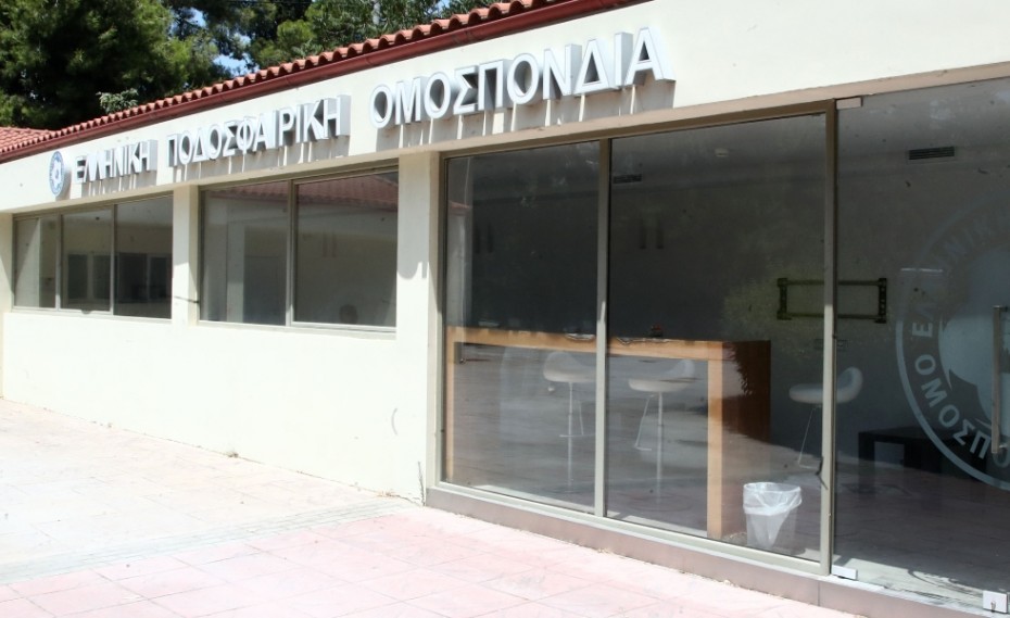 Η ΕΠΟ «κουρέλιασε» το νόμο