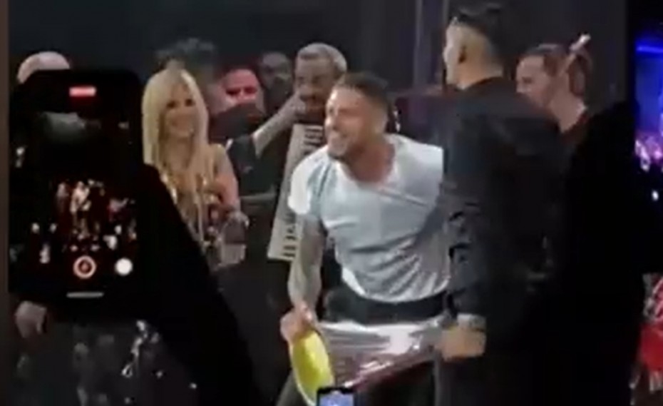 Γλέντι στη Βίσση με την κούπα του Conference για τους παίκτες του Θρύλου! (video)