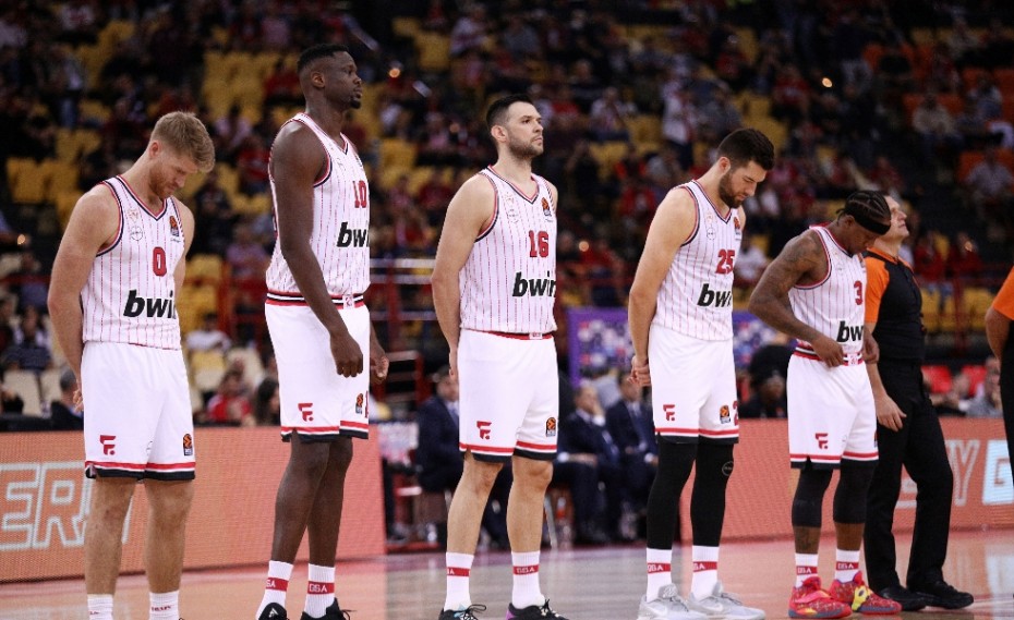 Live: Oλυμπιακός-Μπαρτσελόνα (92-58, τελικό)