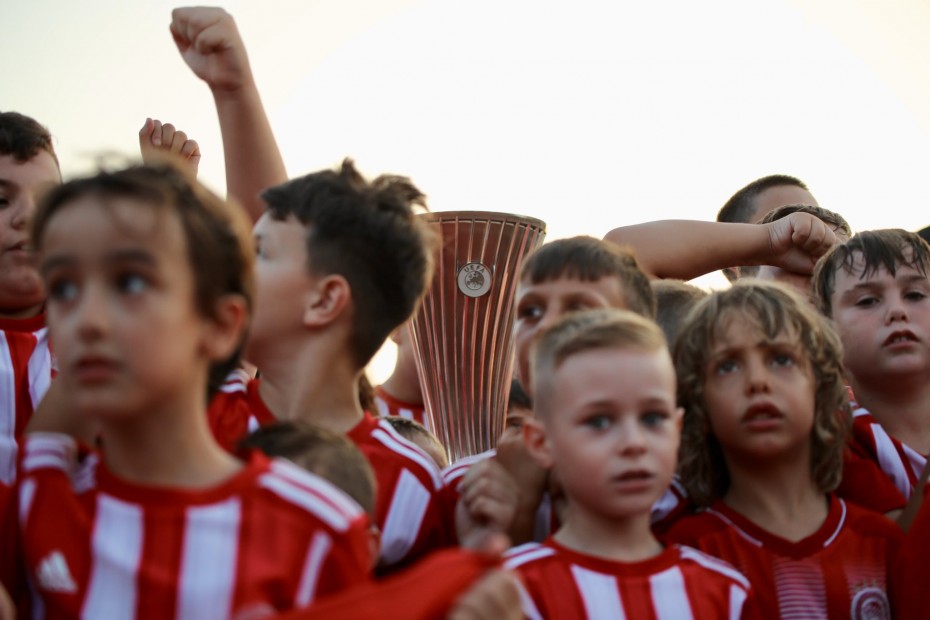 Η υποδοχή των Ευρωπαϊκών τροπαίων του Θρύλου στην Κουρούτα (video)
