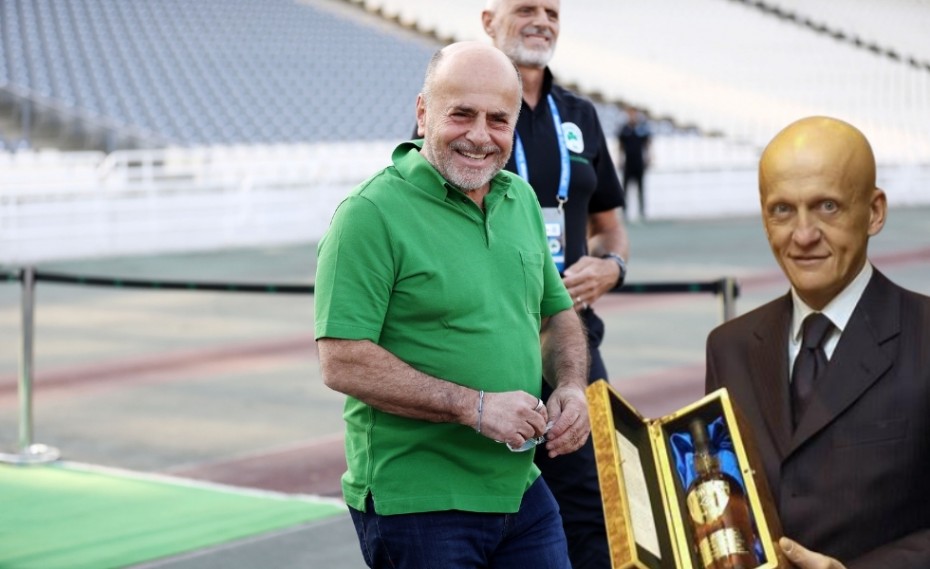 Υπάλληλος του μήνα του Αλαφούζου ο… Κωλί(να)